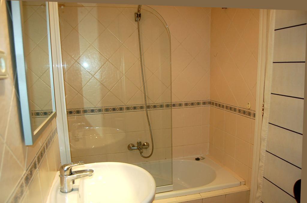 Appartement Apartamento Tiziano Mercado Central à Valence Chambre photo